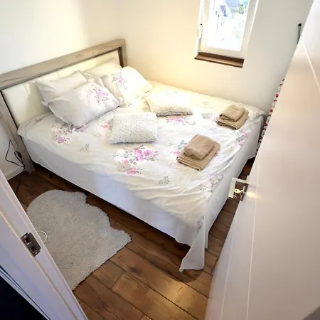 C L E A N&c O Z Y * Divčibare