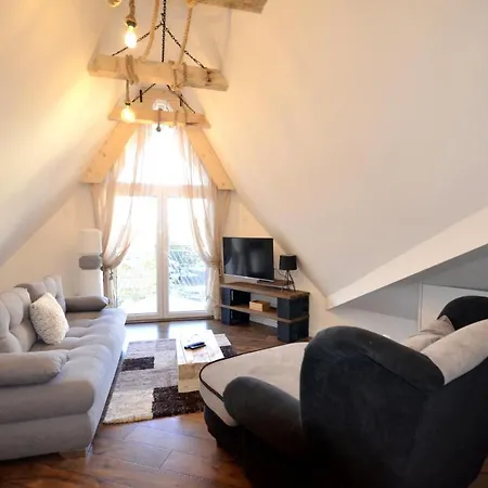 C L E A N&c O Z Y * Divčibare