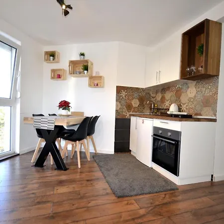 C L E A N&c O Z Y Divčibare