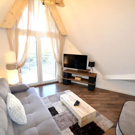 C L E A N&c O Z Y דירה *