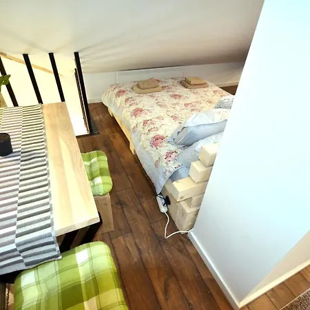 C L E A N&c O Z Y דירה Divčibare