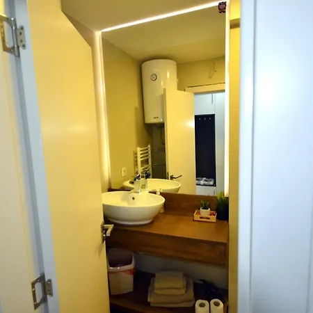 C L E A N&c O Z Y Divčibare