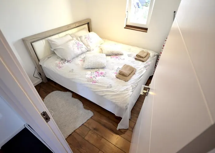 C L E A N&c O Z Y * Divčibare