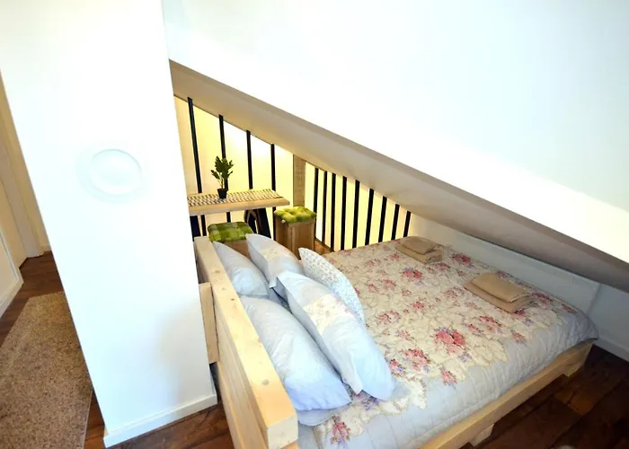 C L E A N&c O Z Y 公寓 Divčibare